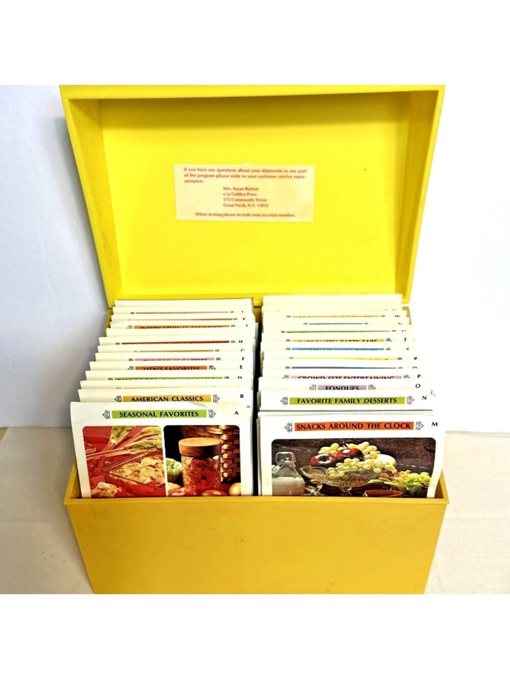 Vintage 70s Betty Crocker Cooking Recipe Card Library Index Yellow Box Organizer